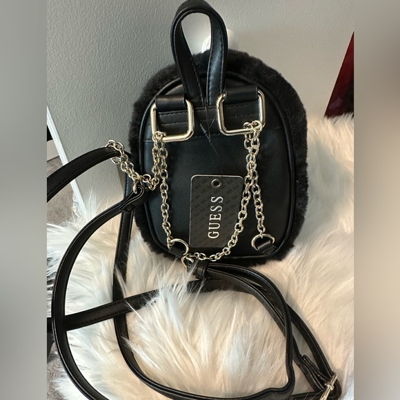 TAMSY HALF MOON PONCHO WITH MATCHING FAUX FUR CROSSBODY💕 - Picture 4 of 4